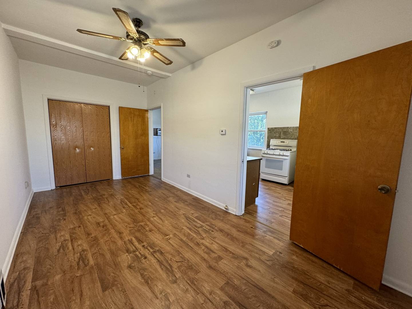 3S230 Warren AVE #4, Warrenville, IL 60555