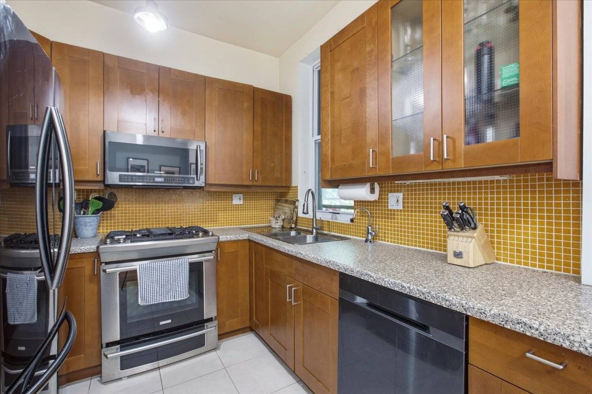 4725 N Kenmore AVE, Chicago, IL 60640