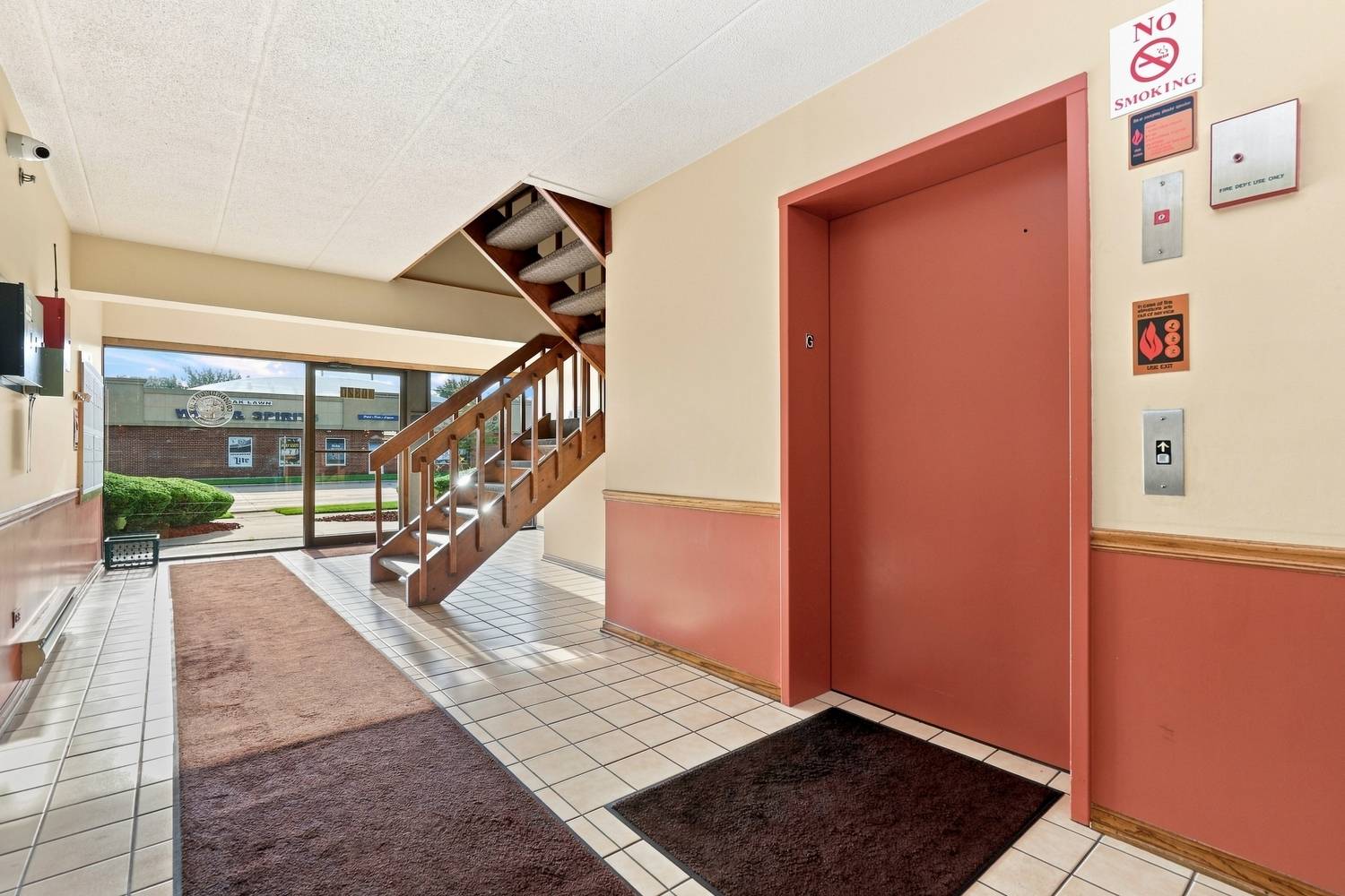 10320 Central AVE #207, Oak Lawn, IL 60453