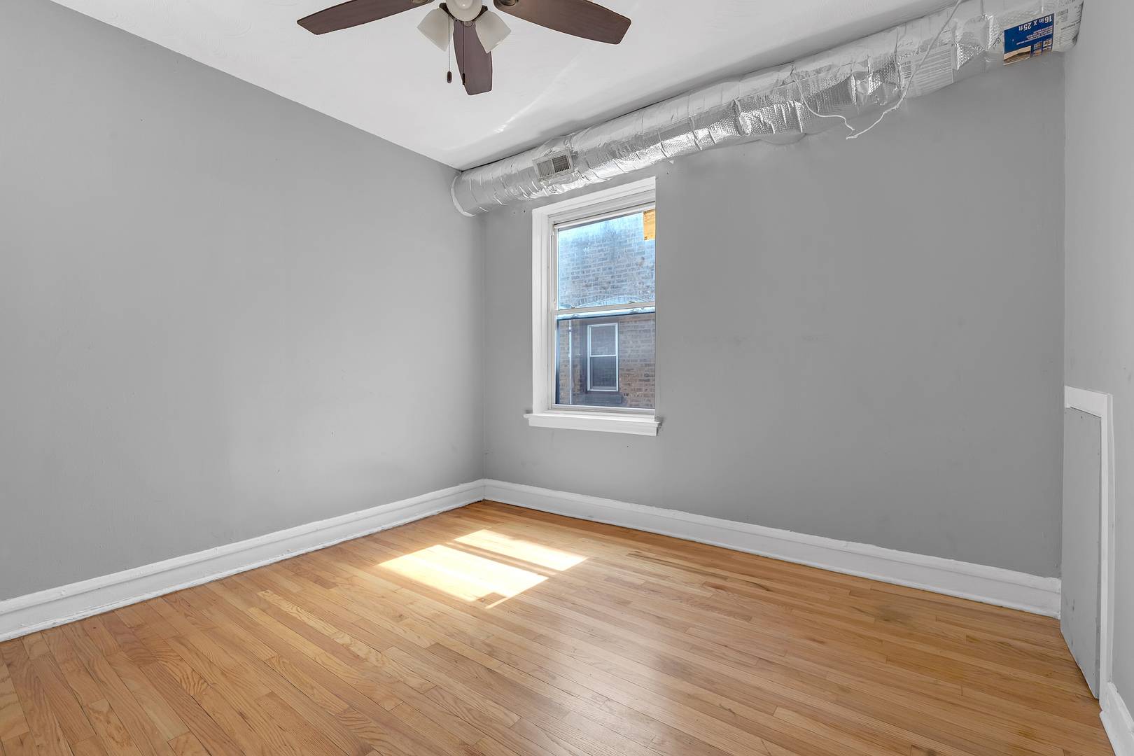 6215 N Washtenaw AVE #2, Chicago, IL 60659
