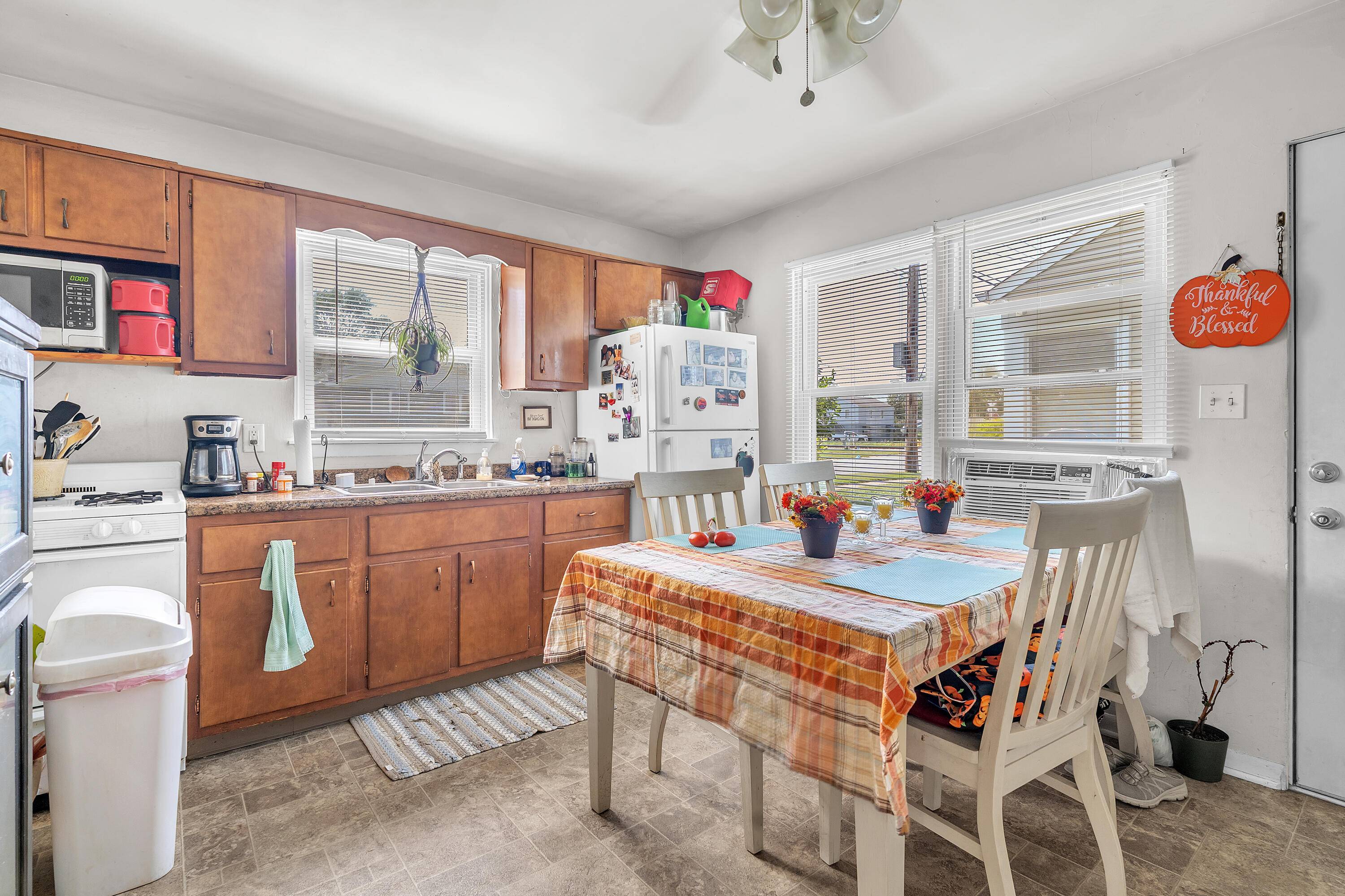 2609 Lincoln Street, Highland, IN 46322