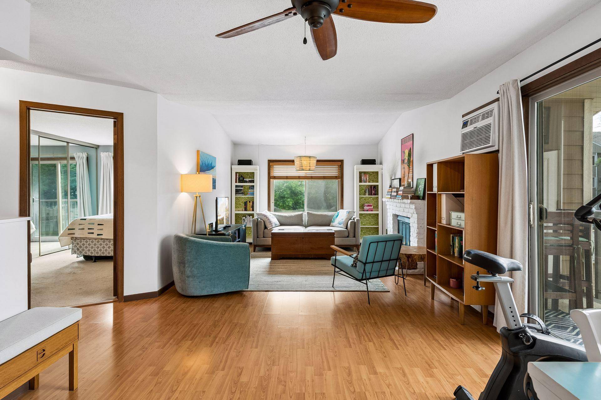 2040 Ridge DR #32, Saint Louis Park, MN 55416