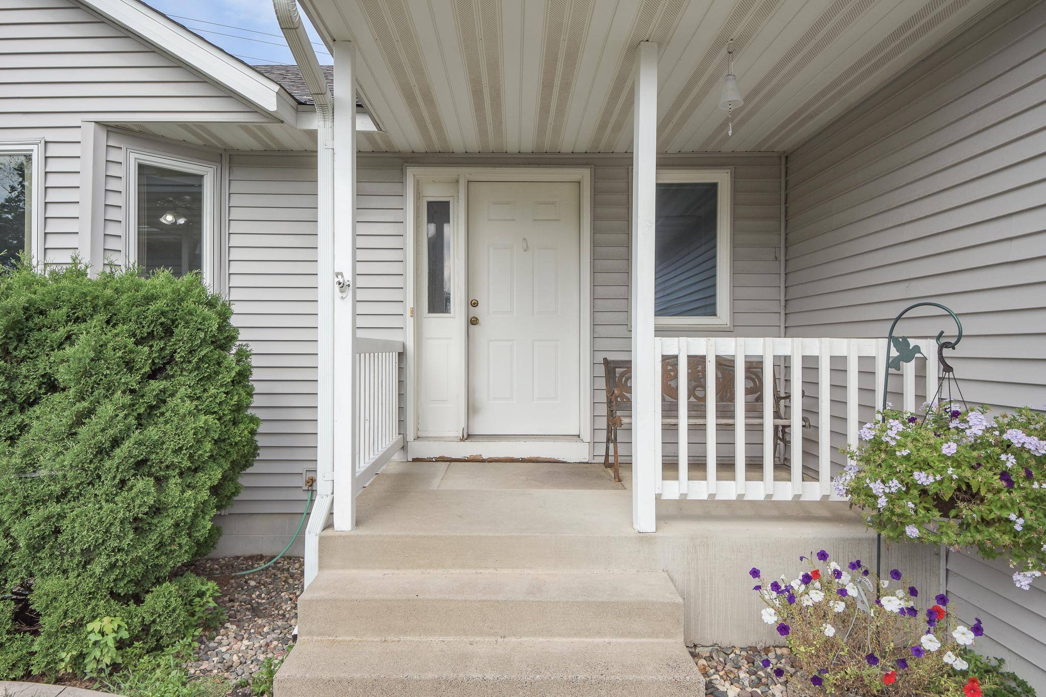 715 Prairie LN, Sauk Rapids, MN 56379