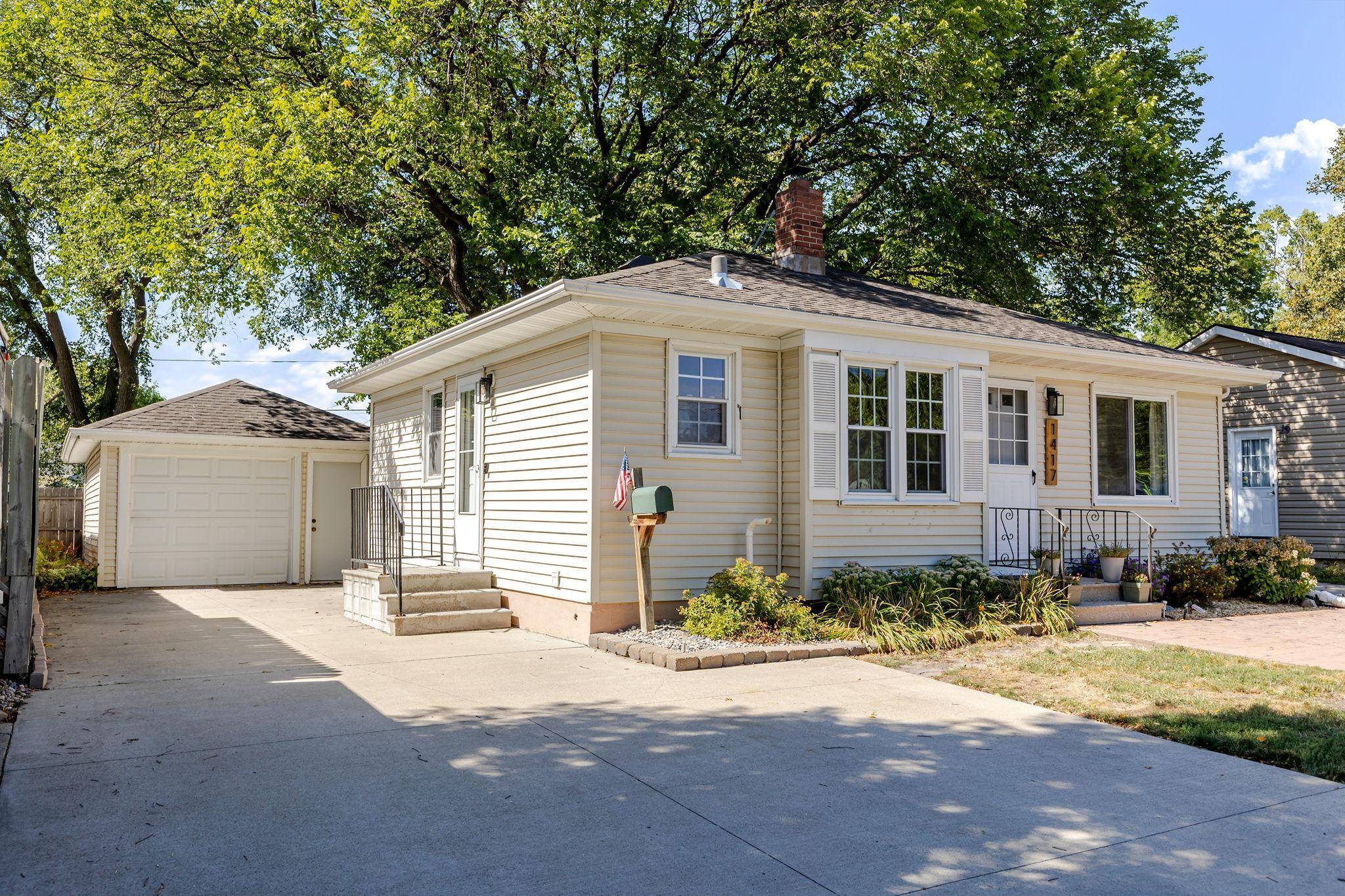 1417 14th ST S, Fargo, ND 58103