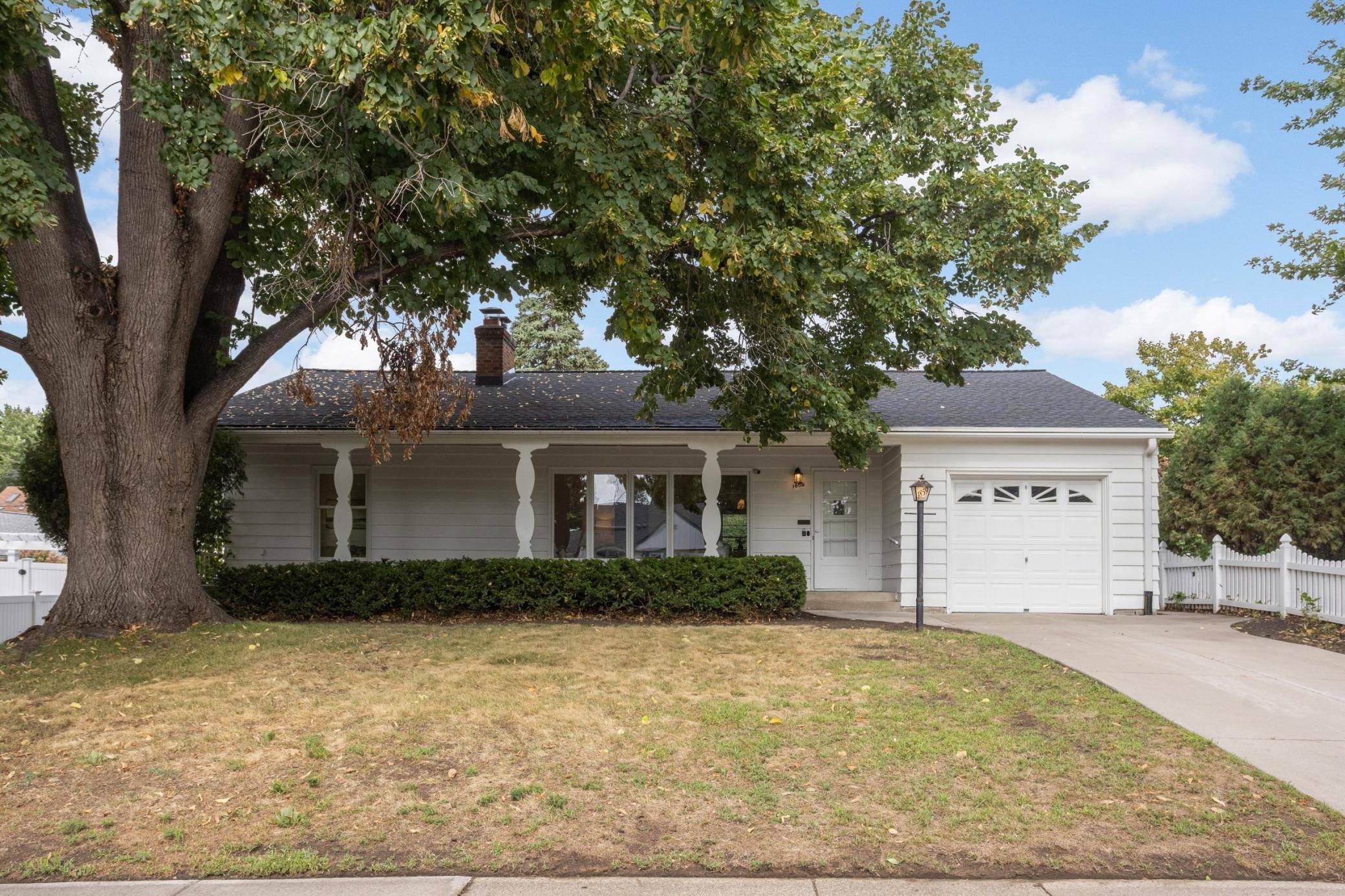 1859 Saunders AVE, Saint Paul, MN 55116