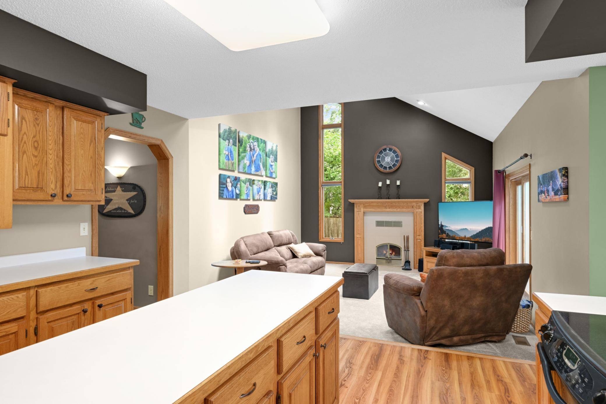 2152 15th AVE E, North Saint Paul, MN 55109