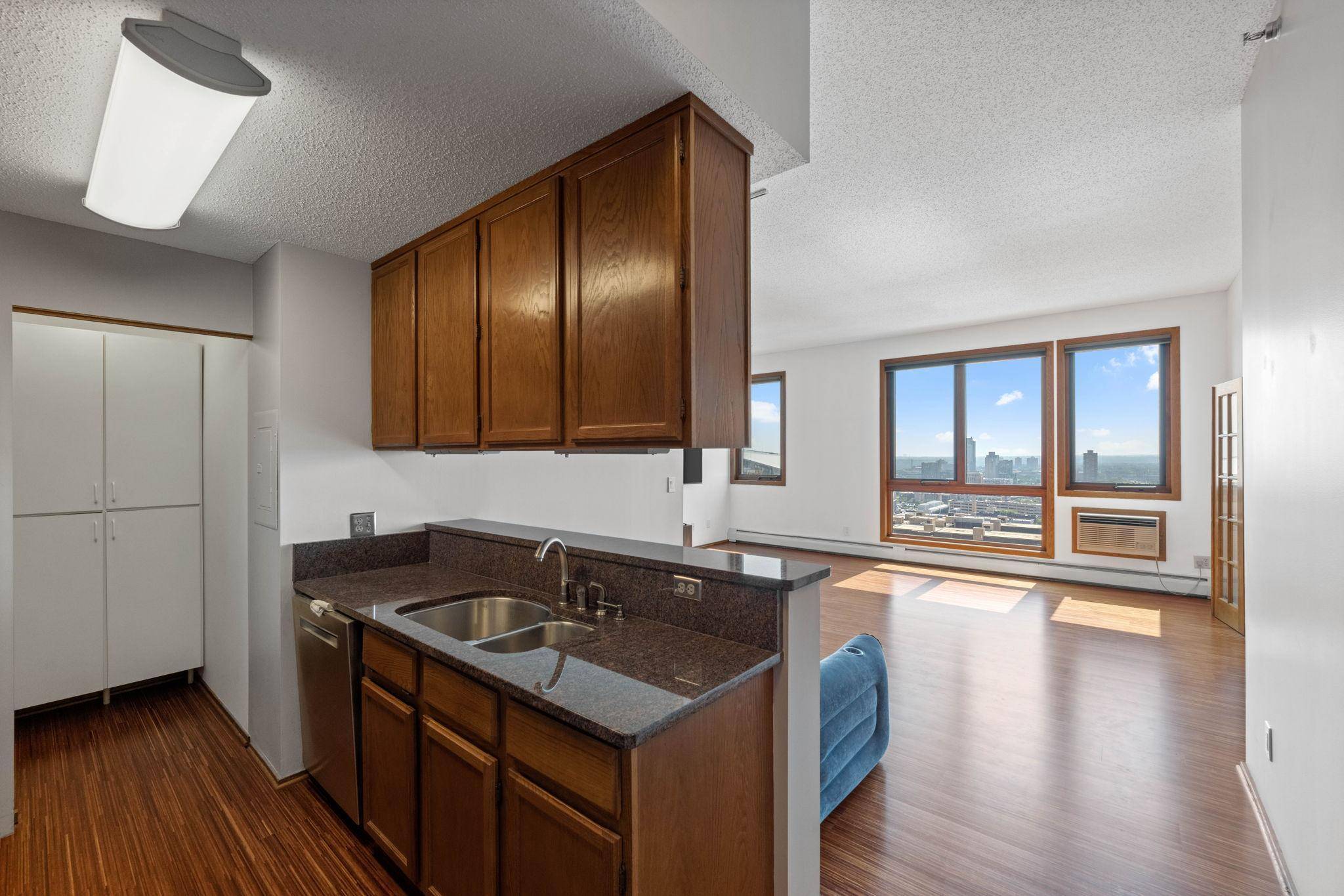 433 S 7th ST #2308, Minneapolis, MN 55415