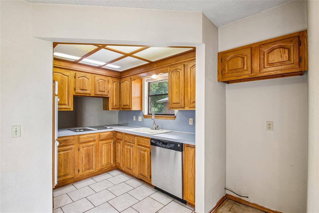 1536 Creekside DR, Norman, OK 73071