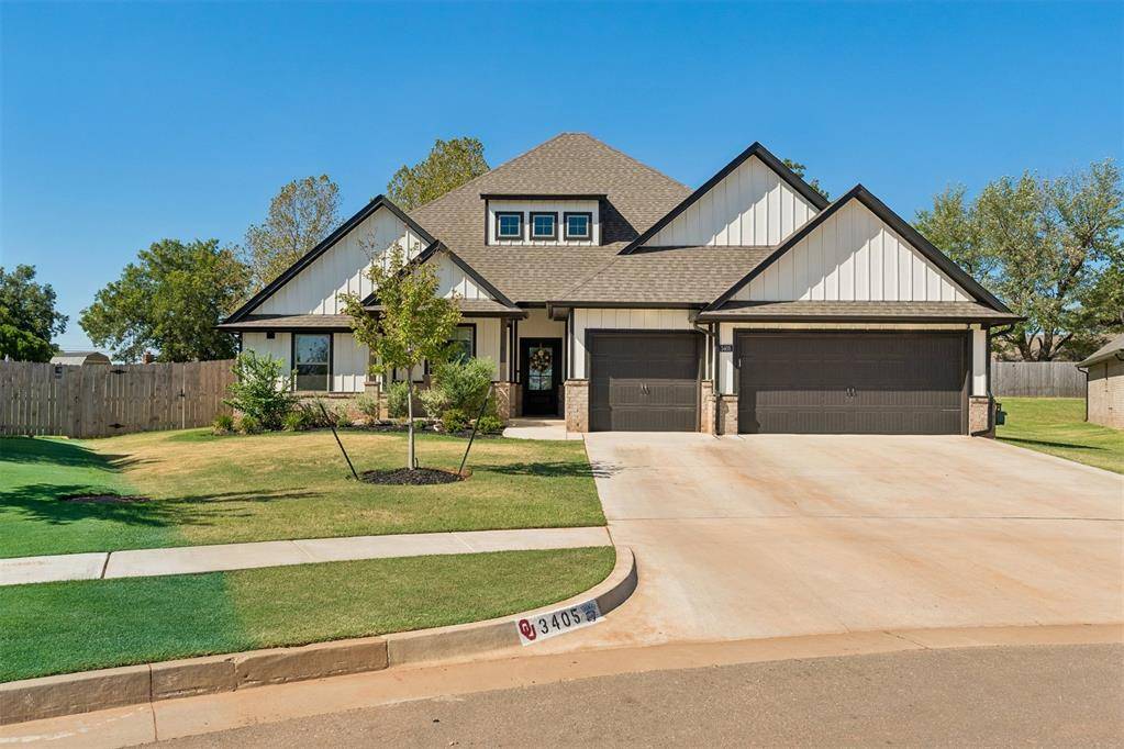 3405 Broadmoore DR, Moore, OK 73160