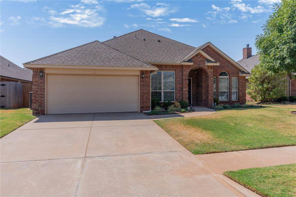 6204 NW 162nd ST, Edmond, OK 73013