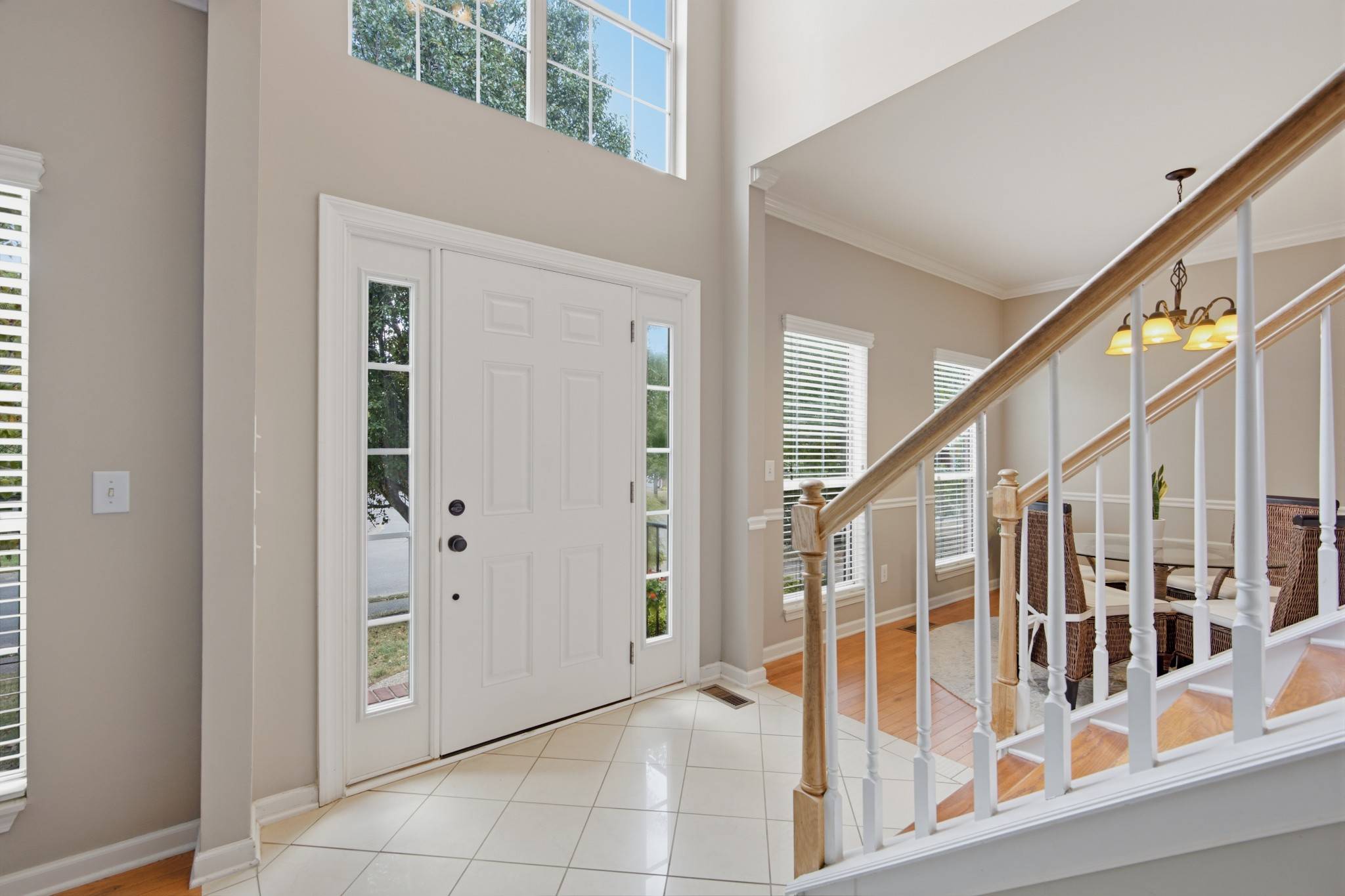 7020 Meadow Ridge Cir, Nashville, TN 37221