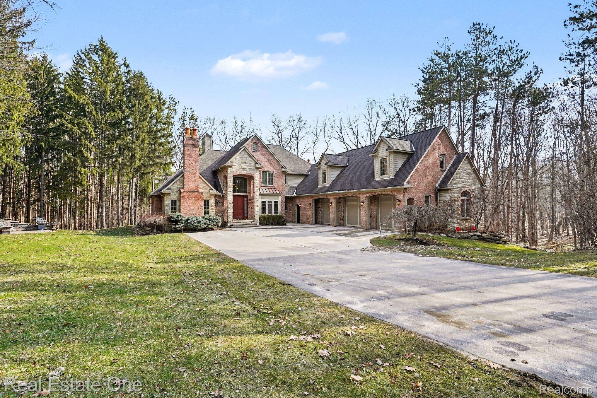 12901 Sleigh TRL, Hartland Township, MI 48380