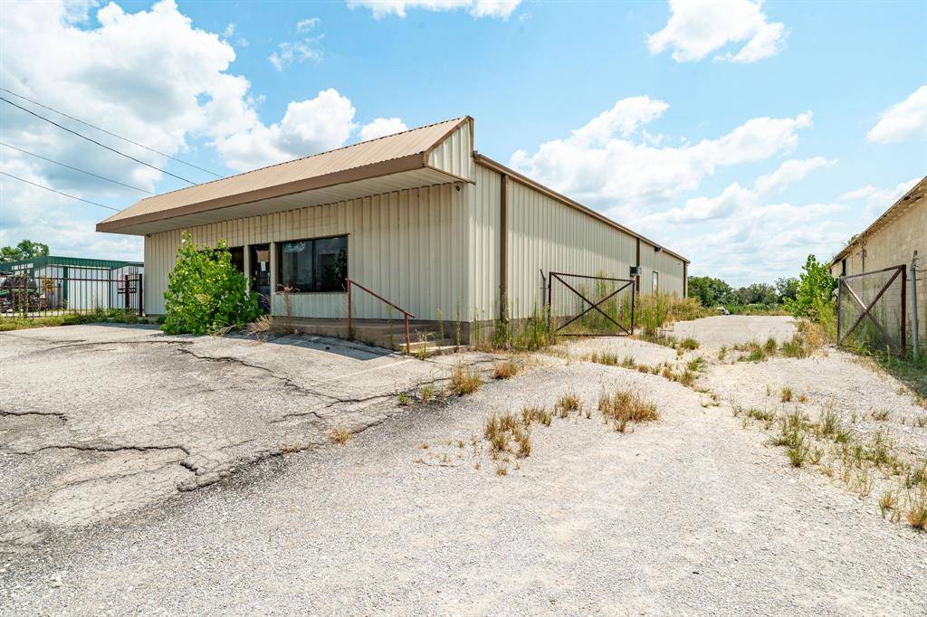1208 E Washington Street, Stephenville, TX 76401