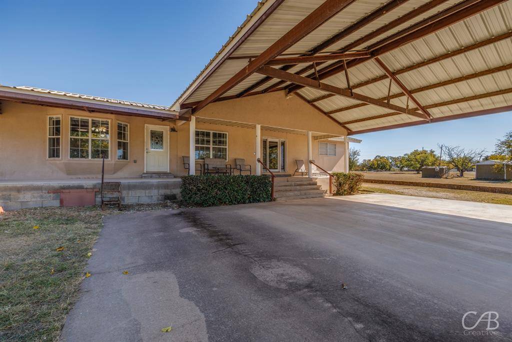 155 Lakeview Drive, Coleman, TX 76834