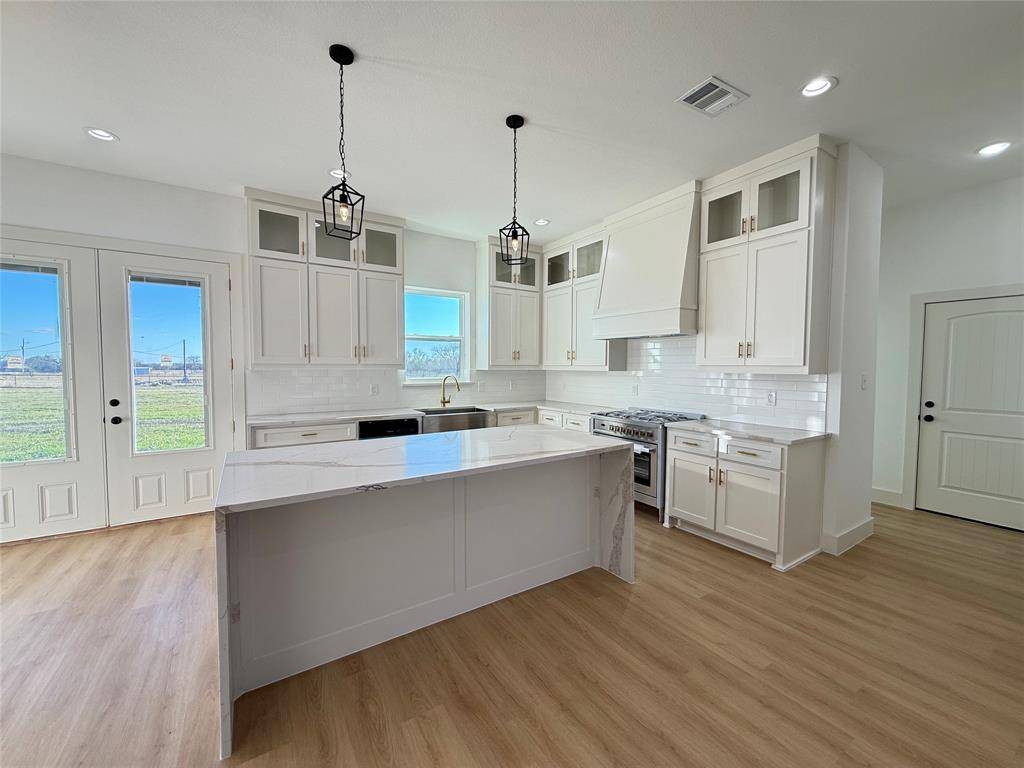7442 County Road 4023 Road, Kemp, TX 75143