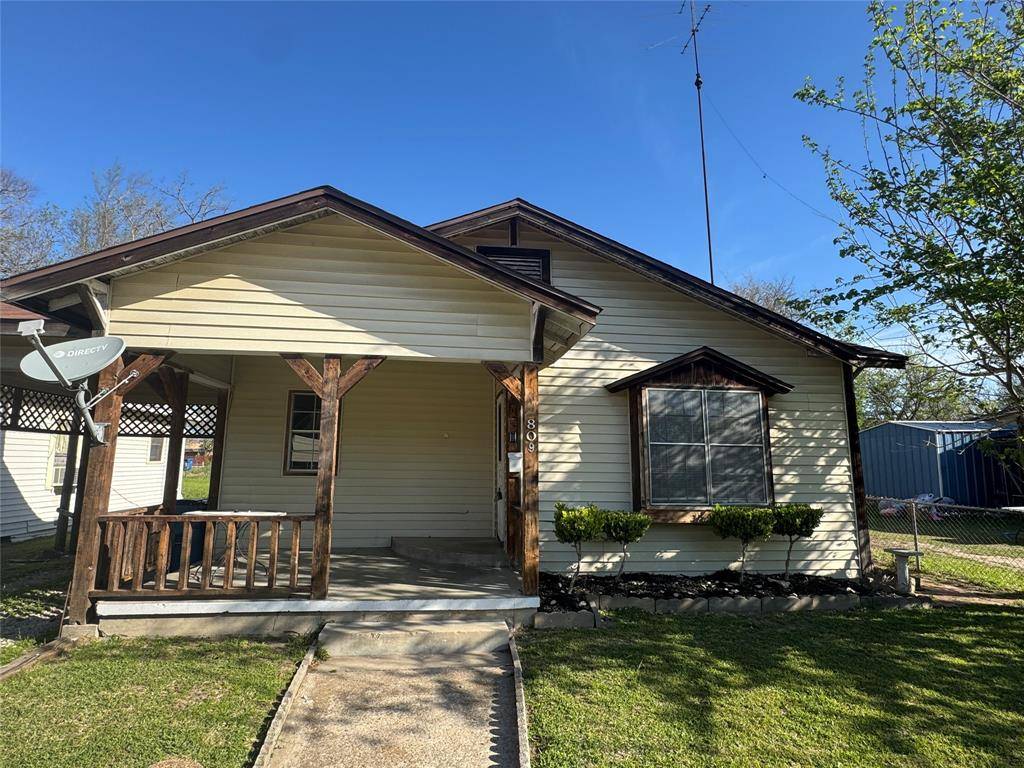809 E Palestine Street, Mexia, TX 76667