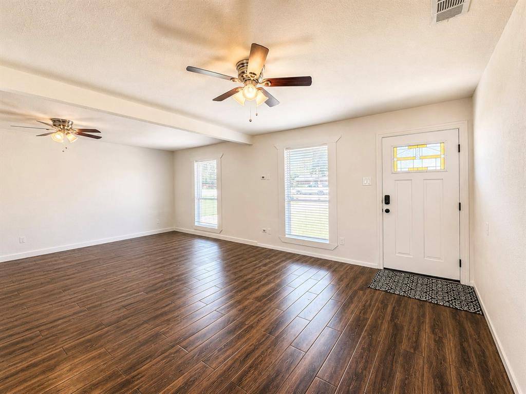 730 Rolling Ridge Lane, Duncanville, TX 75116