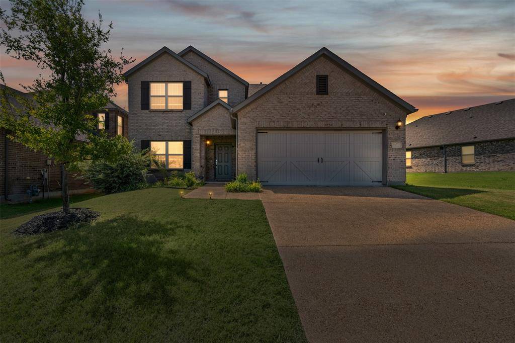 1206 Fox Chase Drive, Mansfield, TX 76063