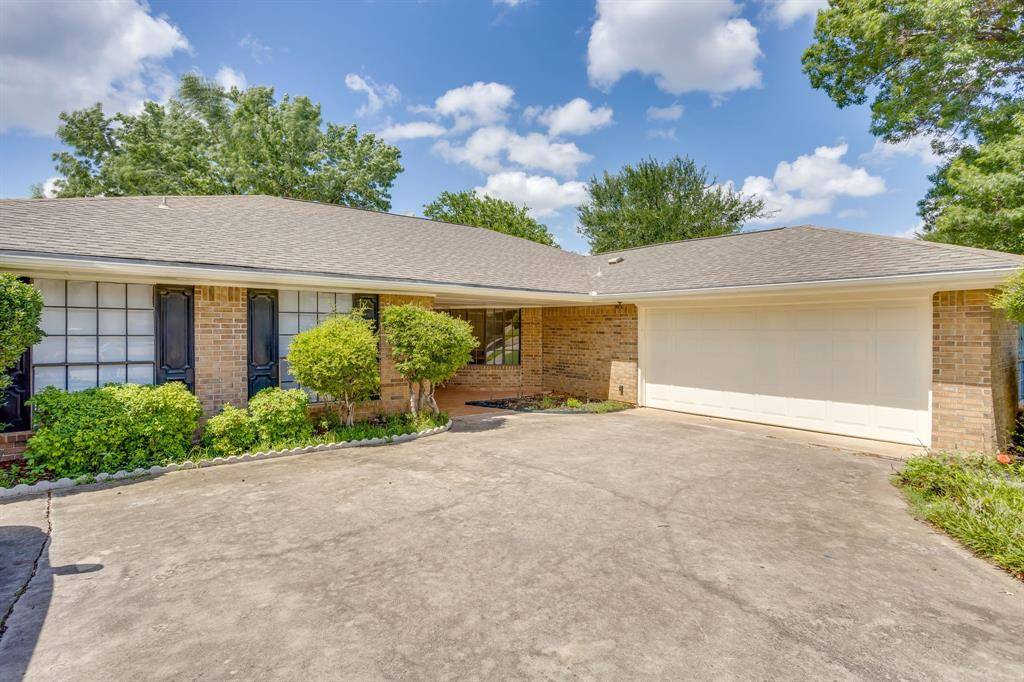 4424 Foxfire Way, Fort Worth, TX 76133