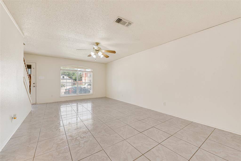 1412 Santa Elena Plaza, Dallas, TX 75211
