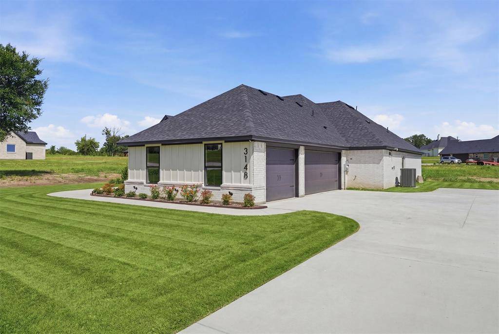 3148 Infinity Drive, Weatherford, TX 76087