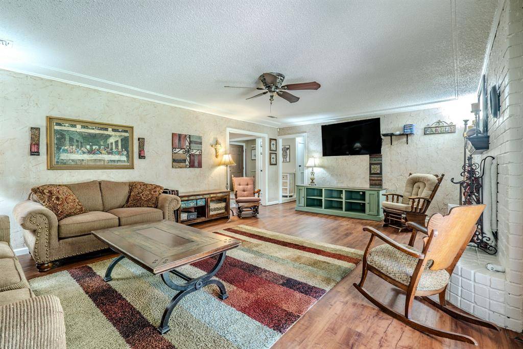 608 Field Street, Colleyville, TX 76034