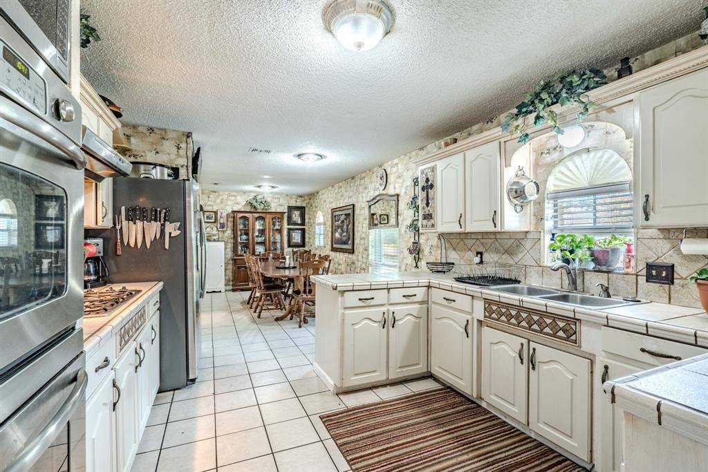 608 Field Street, Colleyville, TX 76034