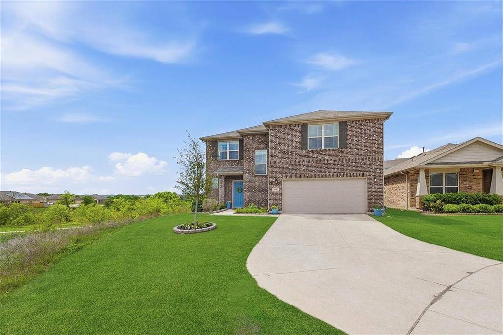 10905 Golden Barrel Court, Fort Worth, TX 76108