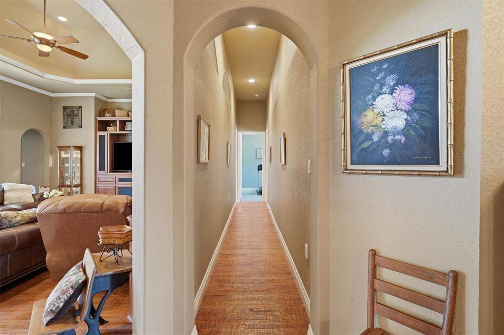 108 Concorde Circle, Cresson, TX 76035