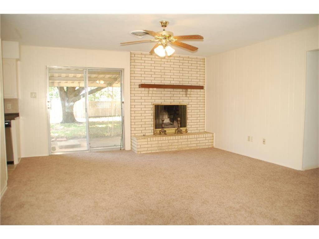 409 Wilshire Drive, Euless, TX 76040