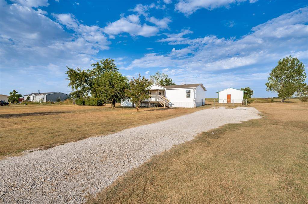 603 County Road 2133, Valley View, TX 76272