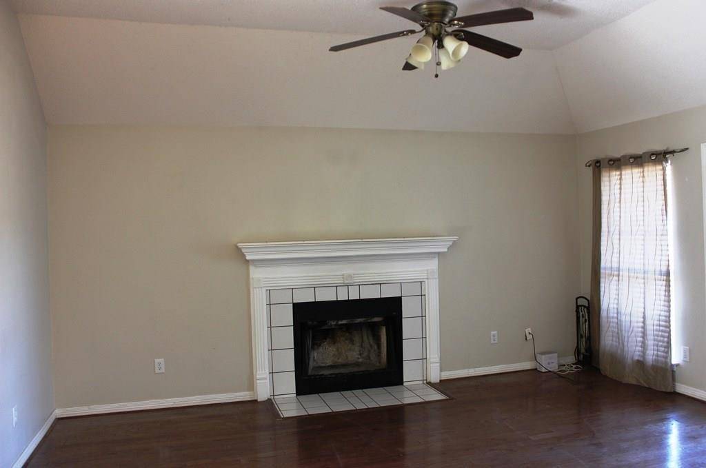 1303 S 5th Street, Midlothian, TX 76065