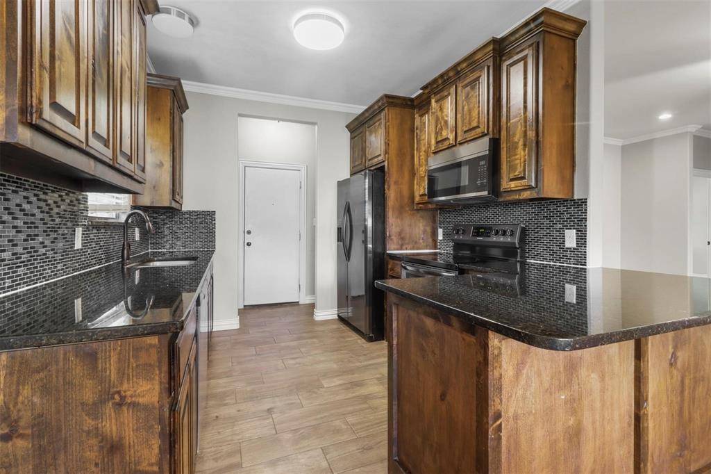 1624 E King Street, Sherman, TX 75090