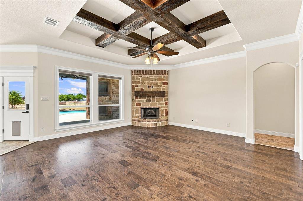 420 Hartley Way Road, Azle, TX 76020