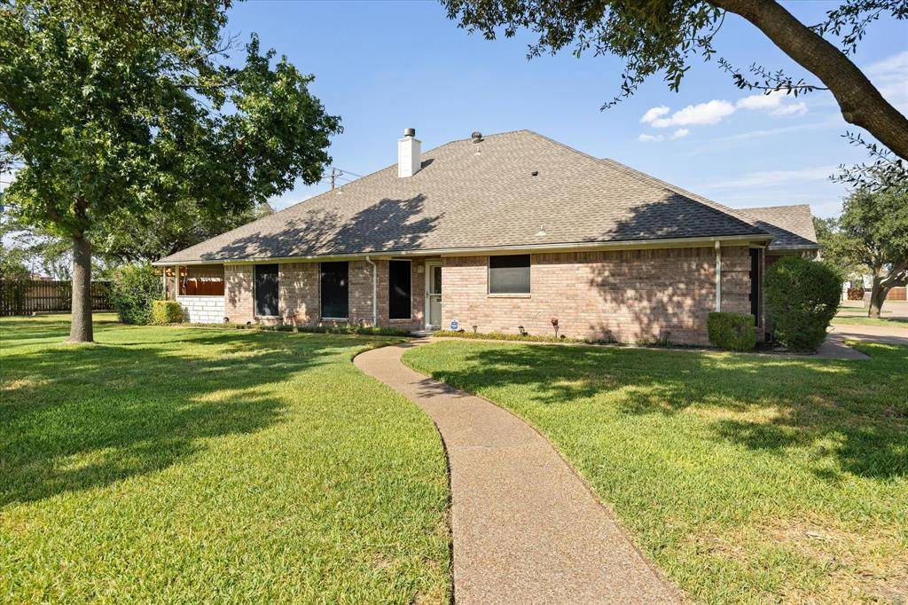 1202 Henard Lane, Granbury, TX 76048