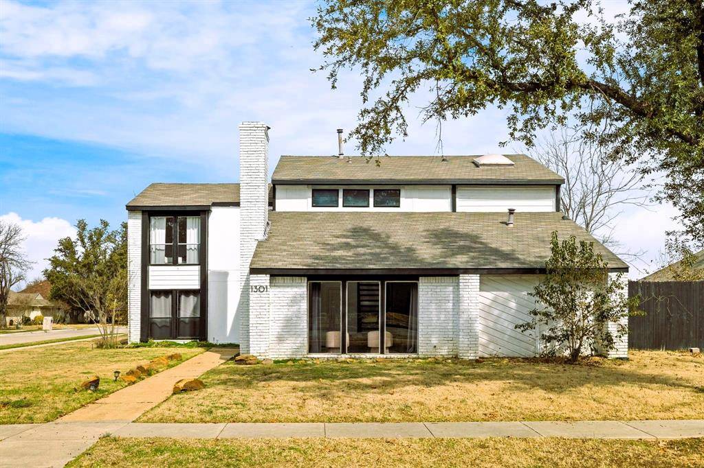 1301 N Trail Drive, Carrollton, TX 75006