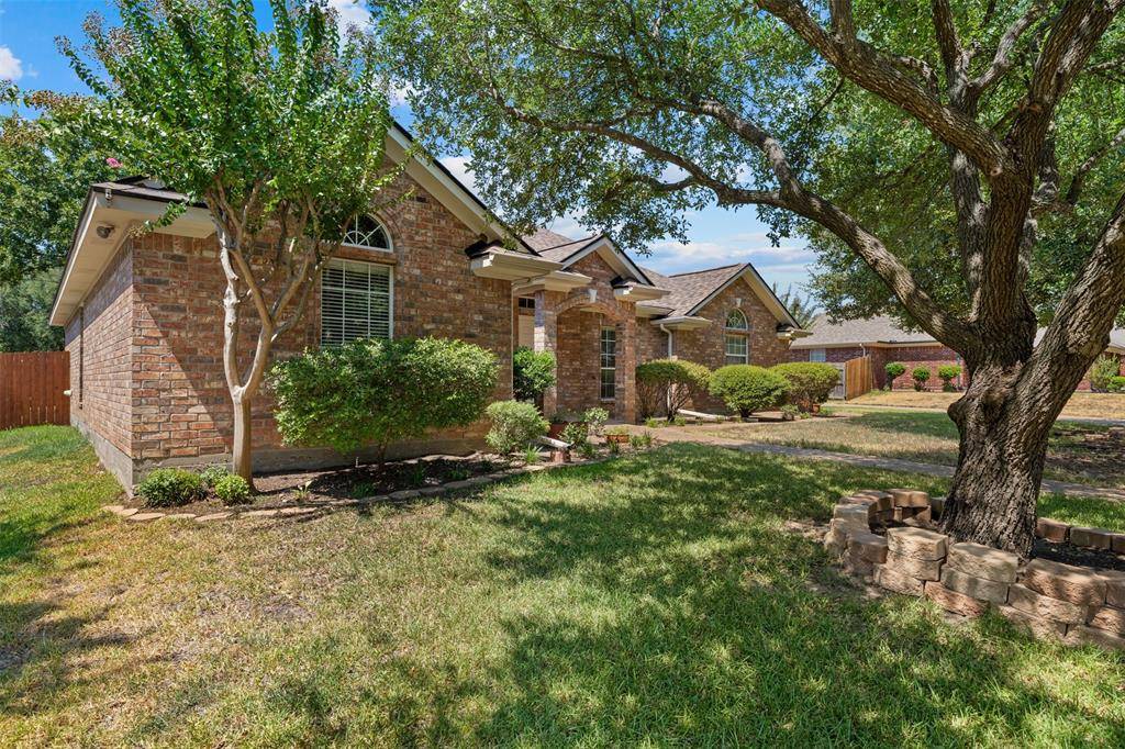 1209 Heatherwood, Hewitt, TX 76643