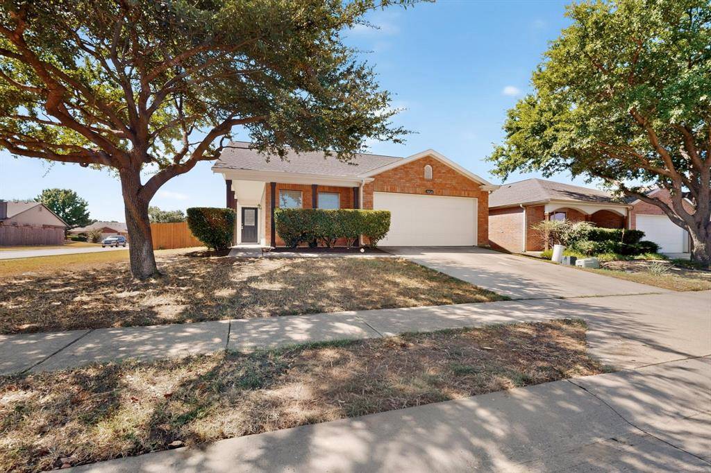 8924 Wagon Trail, Cross Roads, TX 76227