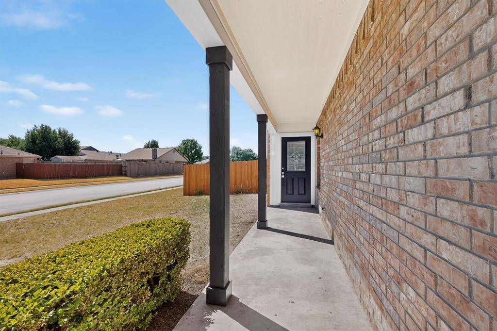 8924 Wagon Trail, Cross Roads, TX 76227