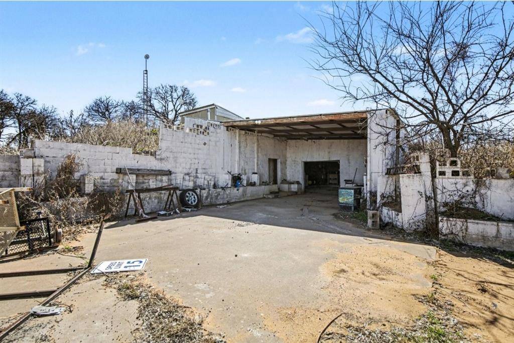 212 Private Road 114, Covington, TX 76636