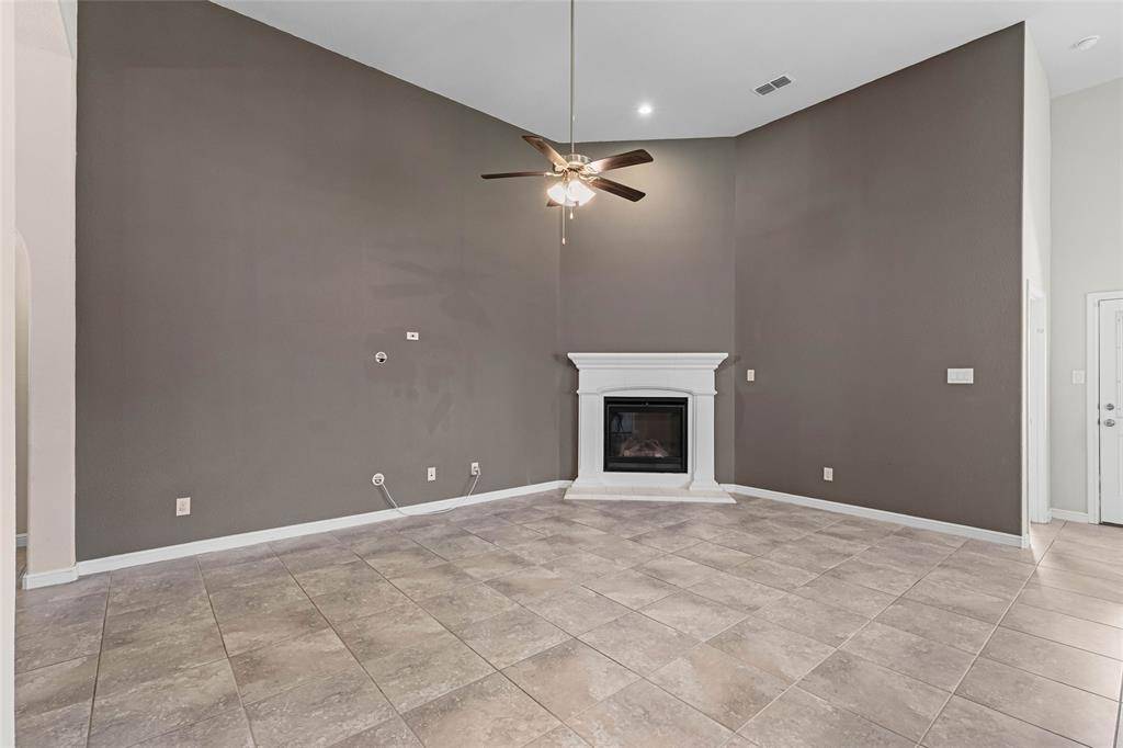 629 Dunster Lane, Saginaw, TX 76131