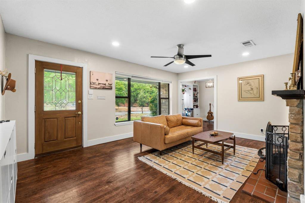2909 Ryan Place Drive, Fort Worth, TX 76110