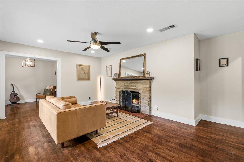 2909 Ryan Place Drive, Fort Worth, TX 76110
