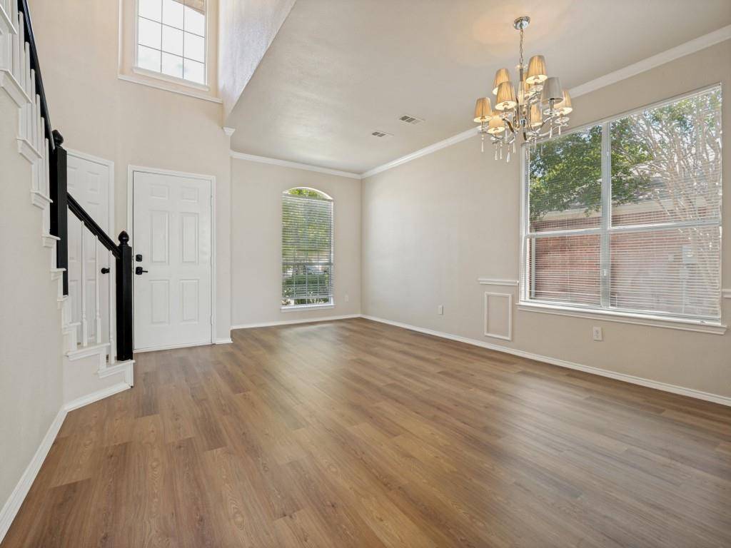 307 Mary Pat Drive, Grand Prairie, TX 75052