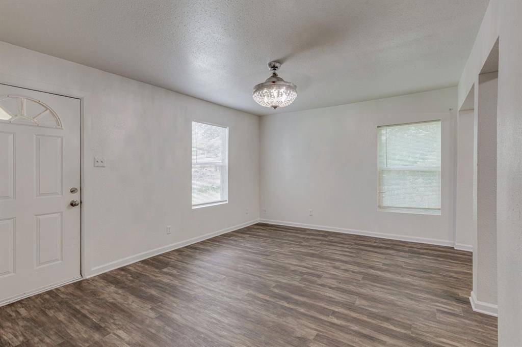 1738 Oak Hill Circle, Dallas, TX 75217