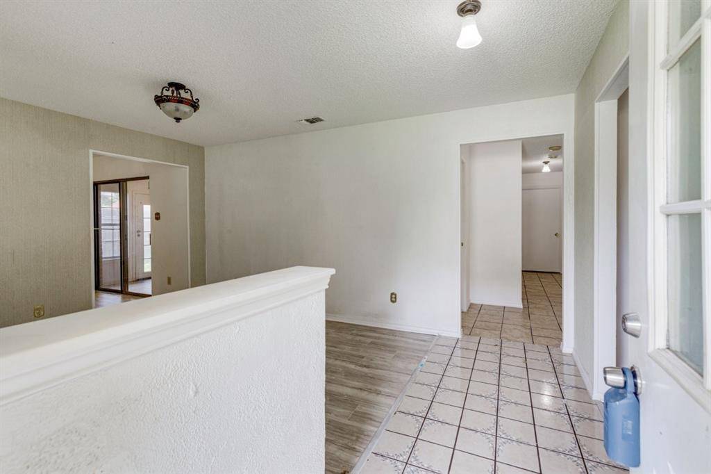 902 Wayne Avenue, Duncanville, TX 75137