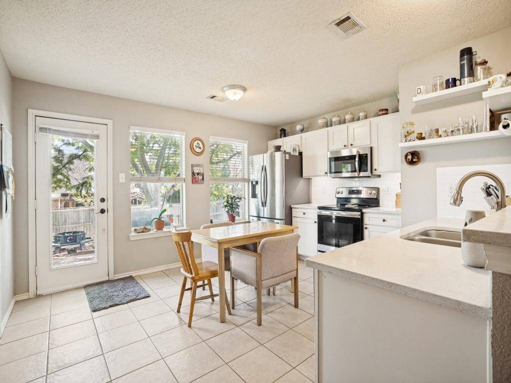 1036 Summit Drive, Justin, TX 76247
