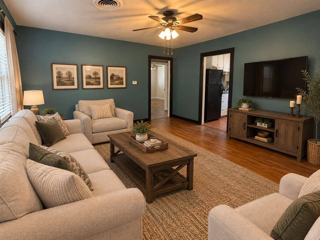 137 Bowie Street, Mcgregor, TX 76657