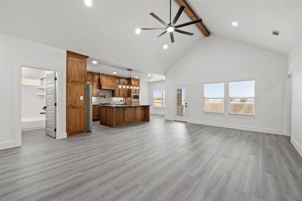 302 Johnson Street, Mcgregor, TX 76657