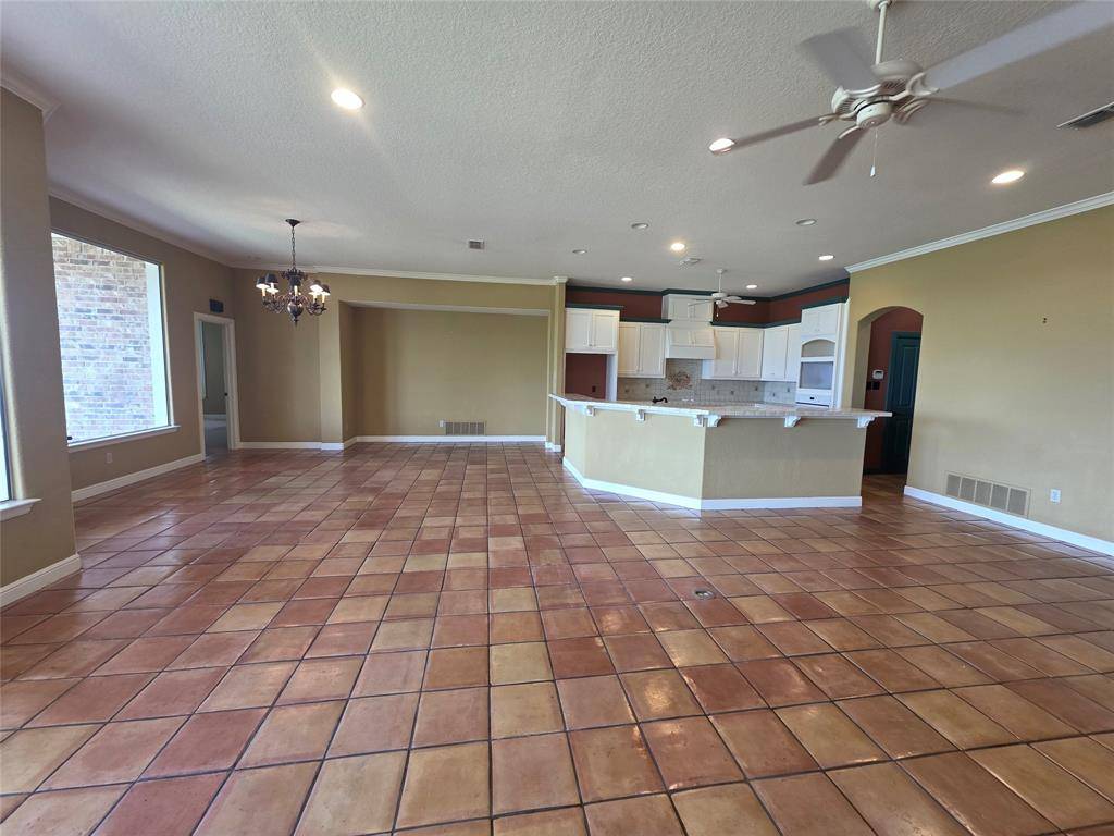 4204 Bluff View Drive, Granbury, TX 76048